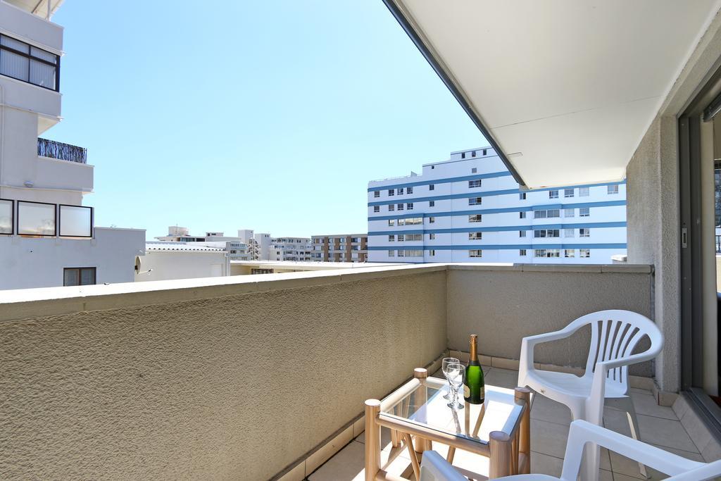 Amalfi On Regent Hotel Cape Town Exterior photo